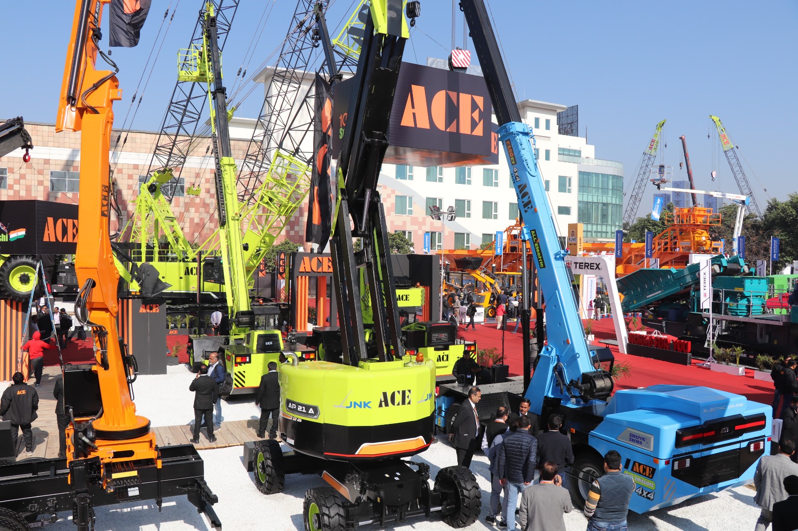 India's 1st Electric Crane